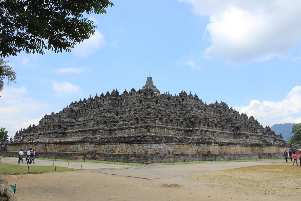 YOGYAKARTA: Full-day Borobudur & Prambanan Temples Tour